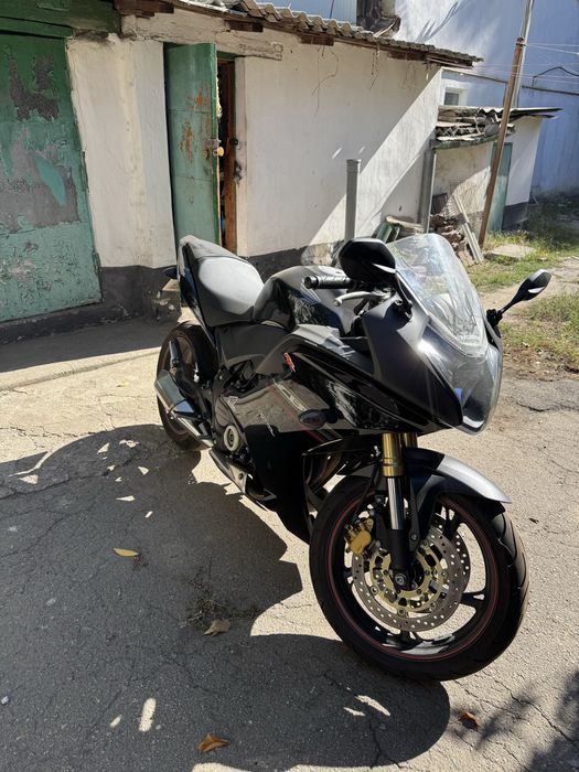 Продам мотоцикл Хонда CB600R