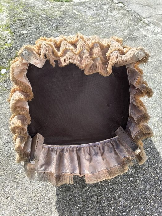 Vendo sofá individual senhorinha vitange bom estado