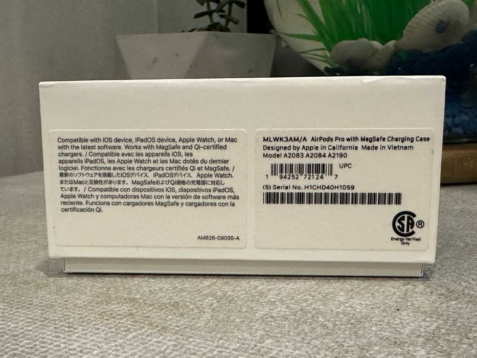 Apple AirPods Pro із зарядним футляром MagSafe Оригінал БУ