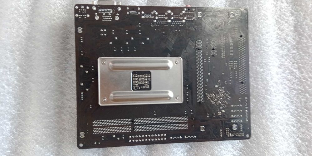 Материнська плата ASRock FM2A88M-HD+