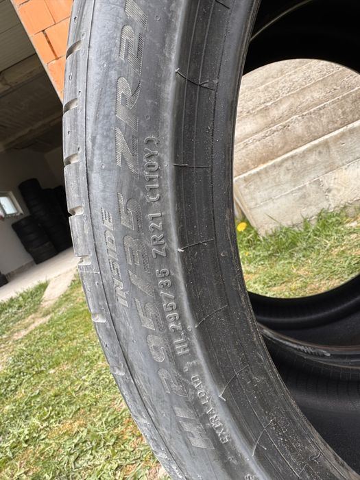 295/35/21  шини pirelli