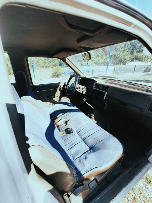 Carrinha Nissan D21