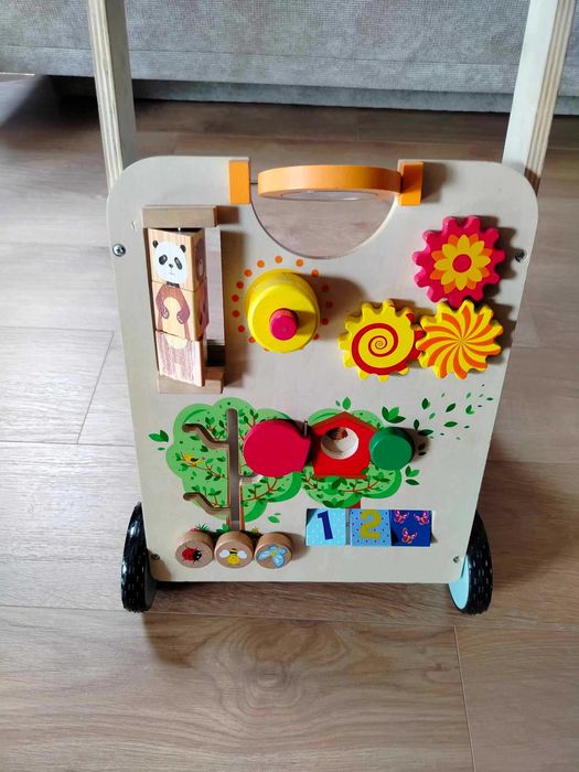 Pchacz chodzik dla dziecka drewniany