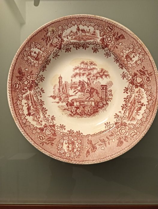 Porcelana Antiga Rara Prato fundo  4 KI Estátua GILMAN & Cta  SACAVÉM*