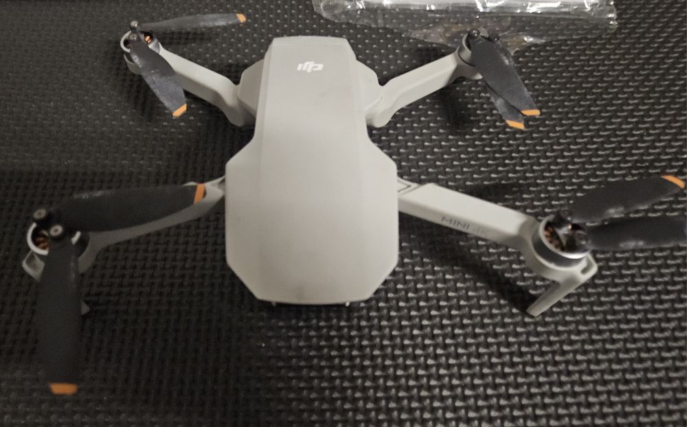DJI Mini 4K – uszkodzony gimbal
