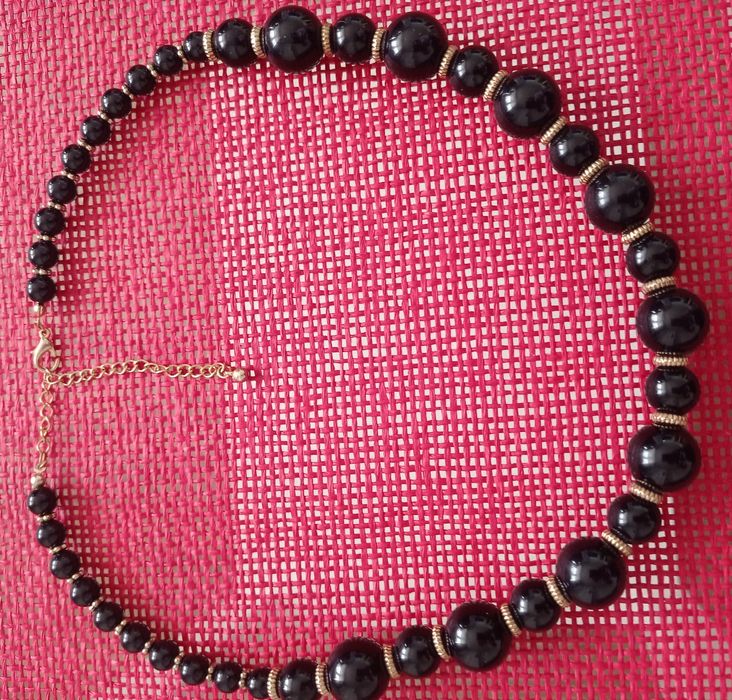 Korale, kolia, naszyjnik