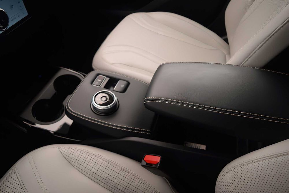 Ford Mustang Mach-E Gt      2023