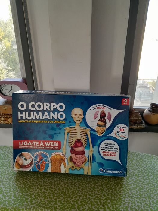 Vendo Jogo O CORPO HUMANO muito bonito em bom estado