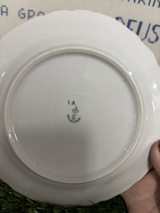 Prato antigo de criança