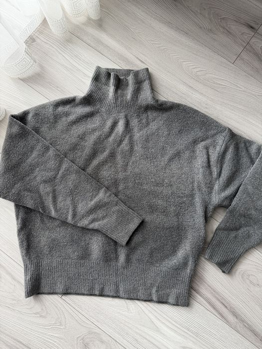 Графітний светр Zara