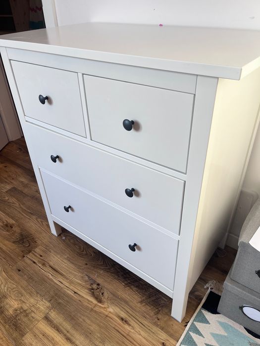 Biała Komoda HEMNES