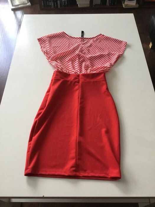 Elegancka czerwona sukienka r.36