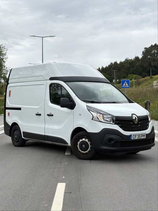 Renault Trafic c/plataforma