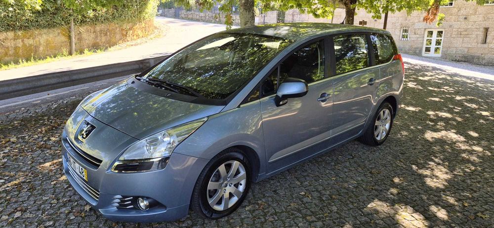 PEUGEOT 5008 2010 96.000 KMS
