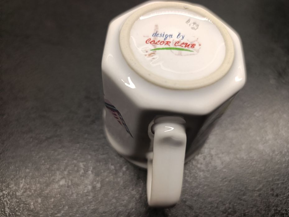 Filiżanka że spodkiem