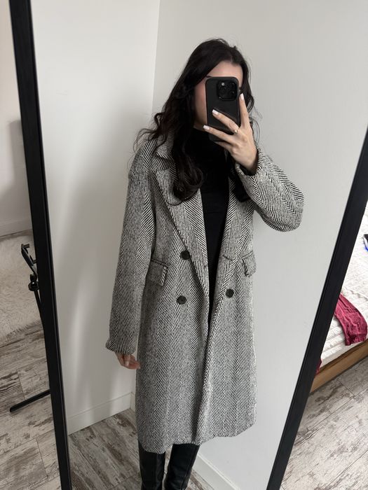 Пальто сіре Bershka