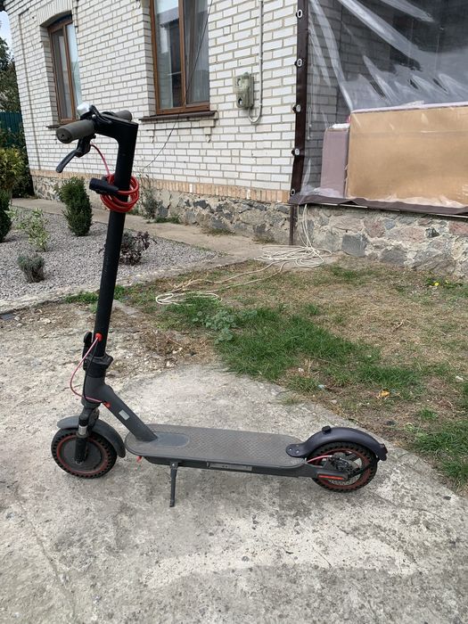Продам самокат KUGOO