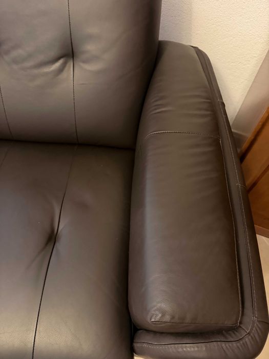 Sofa em pele marca Sofatinni