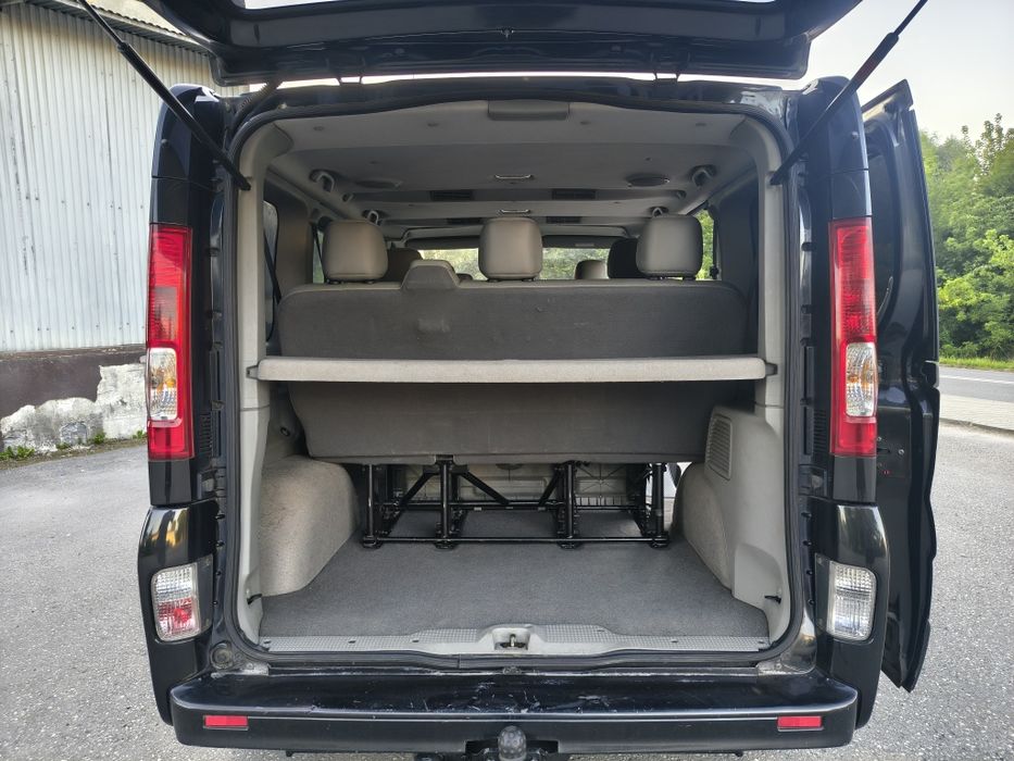 Nissan primastar ( nie Trafic Vivaro) 8 /9osobowy Passenger 2.0dci