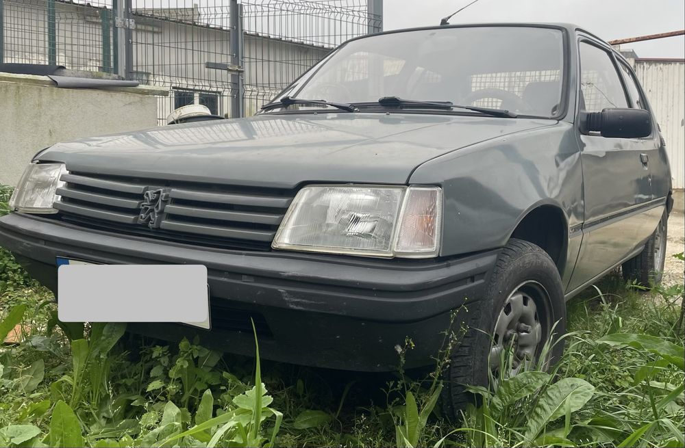 Peugeot 205 xad comercial