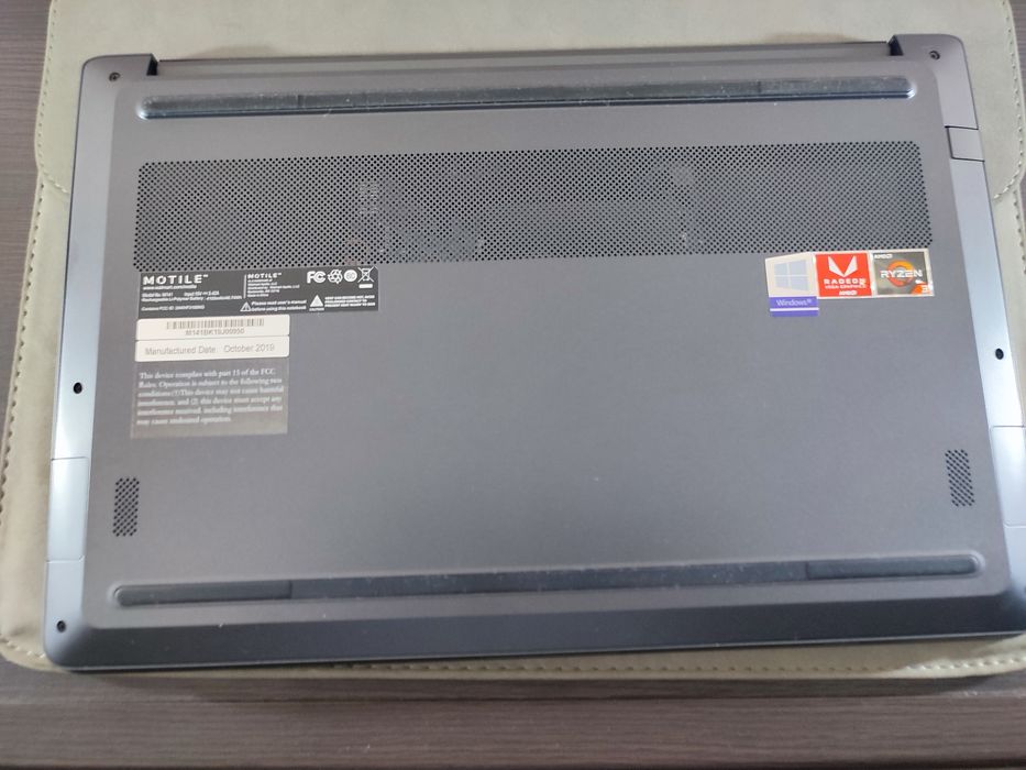 Ноутбук Motile Performance M141 Laptop 14" 4/128GB, Ryzen 3200U