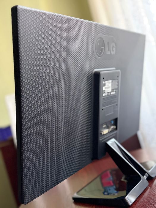 Продам монітор на запчастини