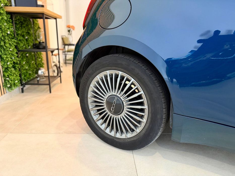 Fiat 500e510589287489218562