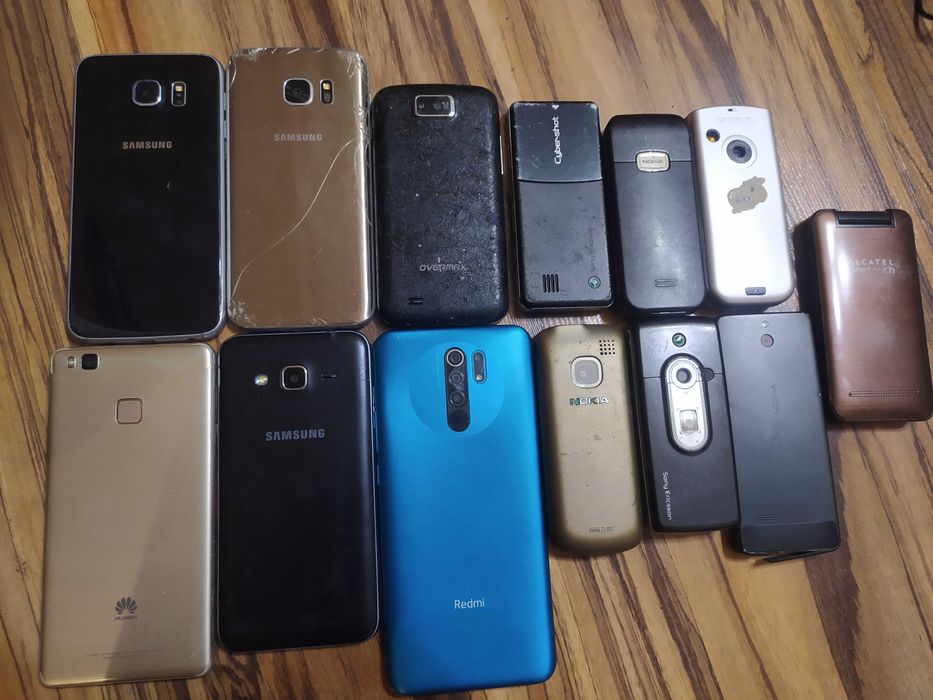 7 telefonów komórkowych + 6 smartfonów