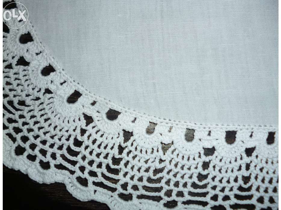 Naperons em linho caseiro e croché feitos à mão