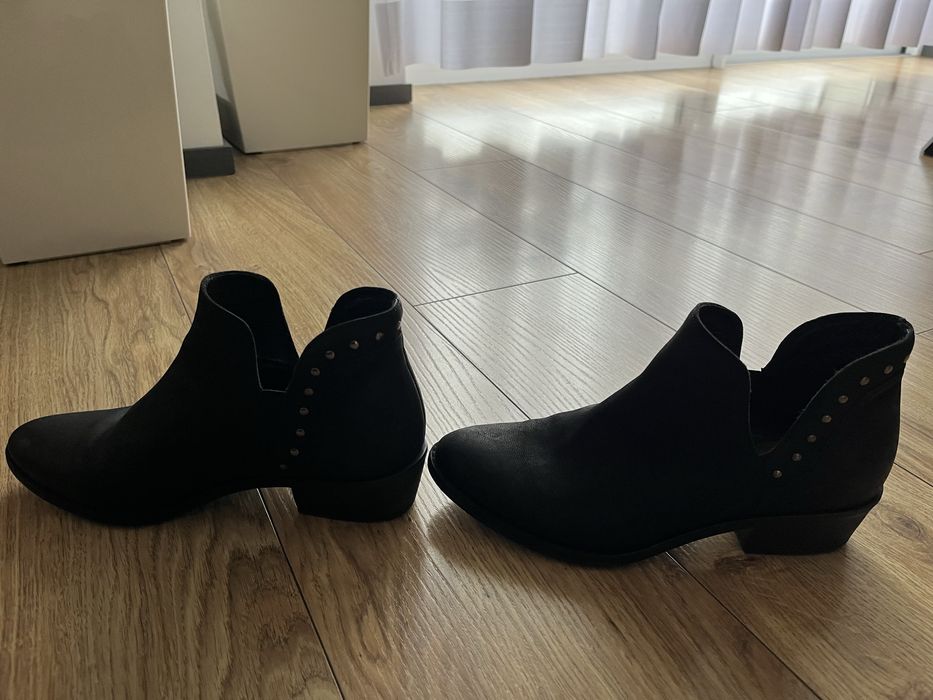 Czarne botki/kowbojki nubuk -Lasocki-duże 37,wypada na 37,5, stan bdb!