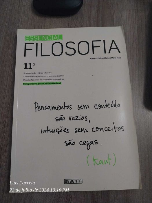 Essencial e Testes Filosofia 11º ano