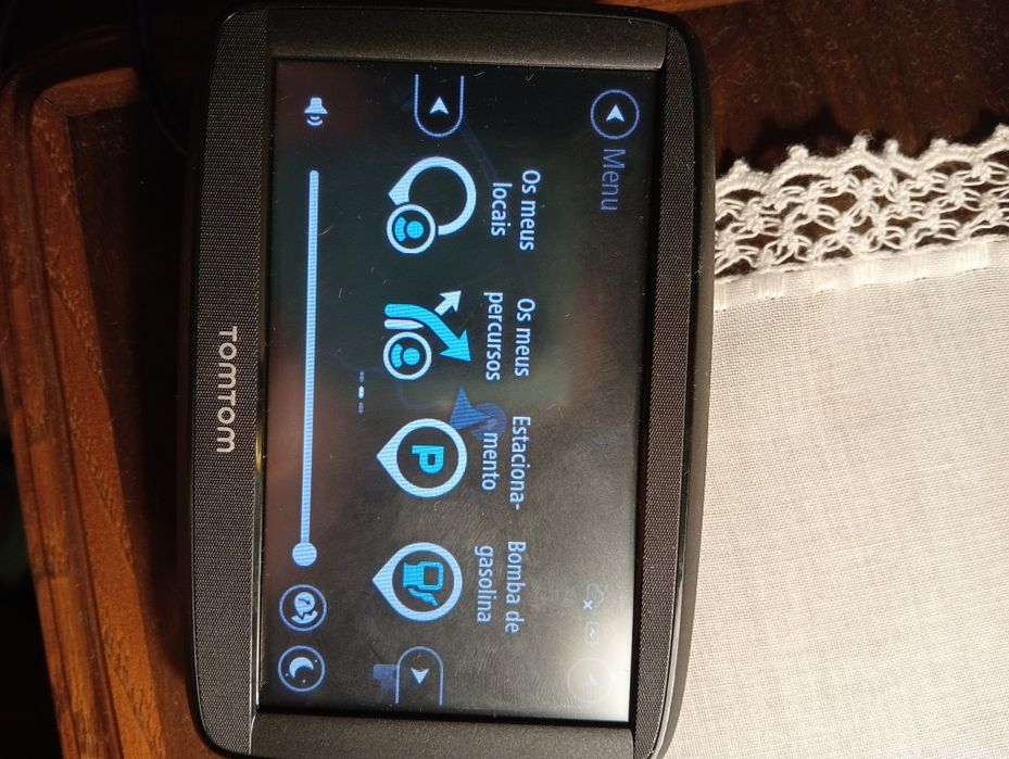 GPS TomTom usado429593383572623366