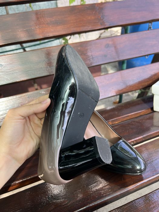 Туфлі лакові