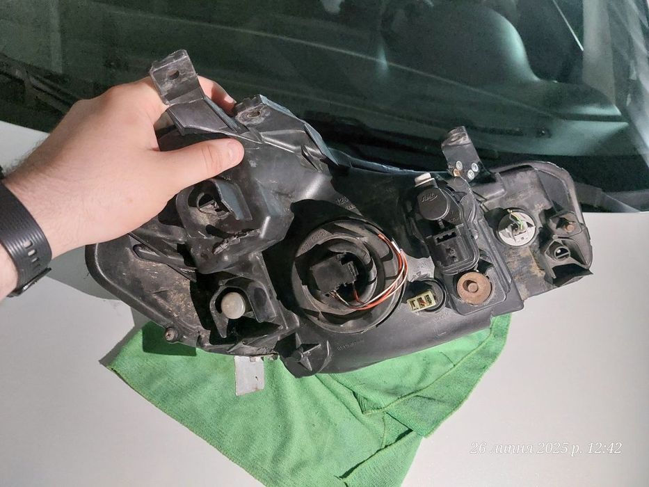 Продам Фара Suzuki Sx4