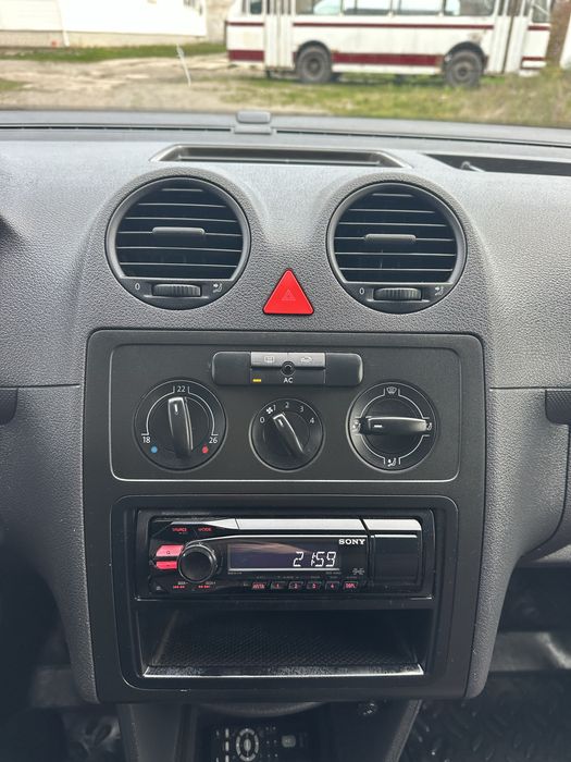 Продам Volkswagen Caddy 1.9 ПАССАЖИР