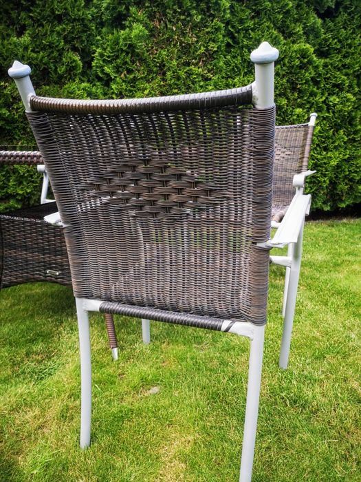 Zestaw ogrodowy stół plus 4 krzesła