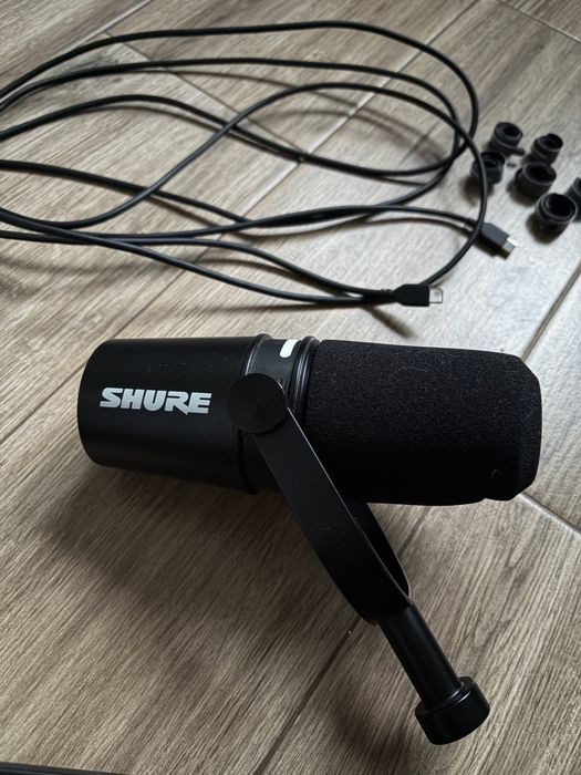 Mikrofon Shure MV7+ + statyw