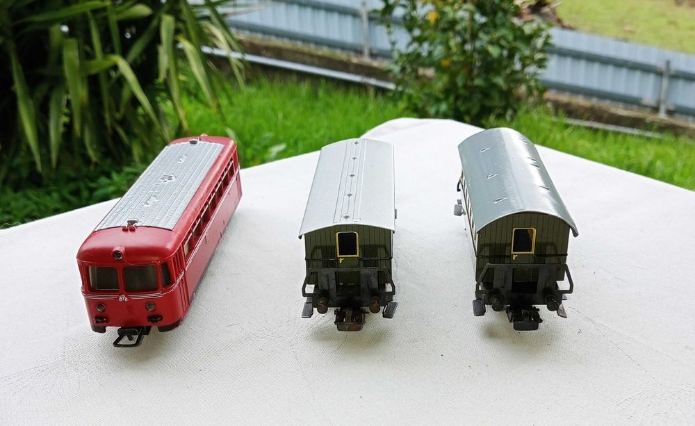 MARKLIN 4018 + 2 carruagens, comboio (Reservado FM)