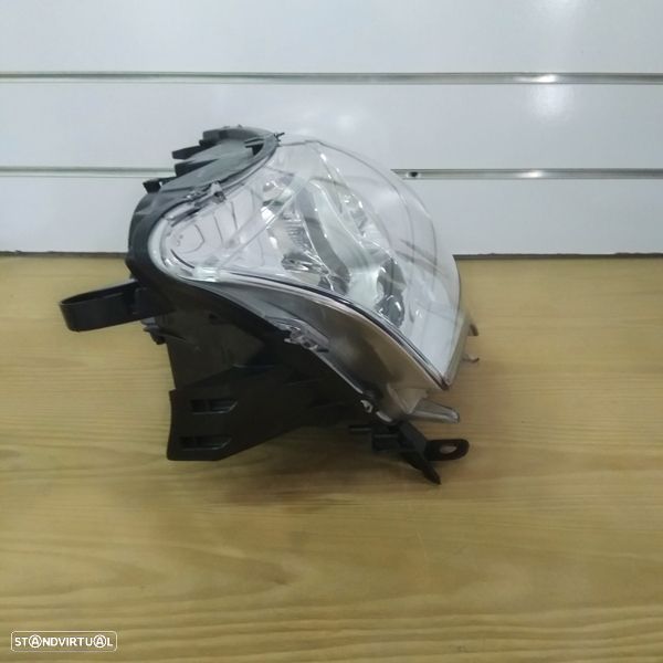 Farol Citroen C4 modelo: 2010 até 2017 Novo
