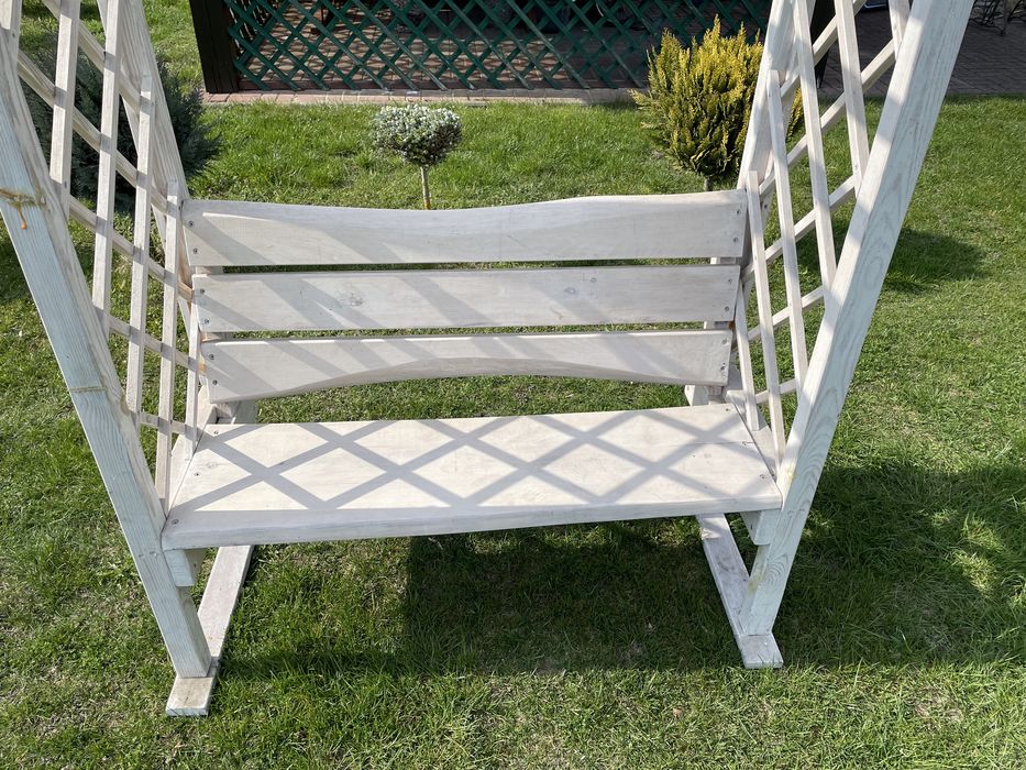 Pergola ławka ogrodowa