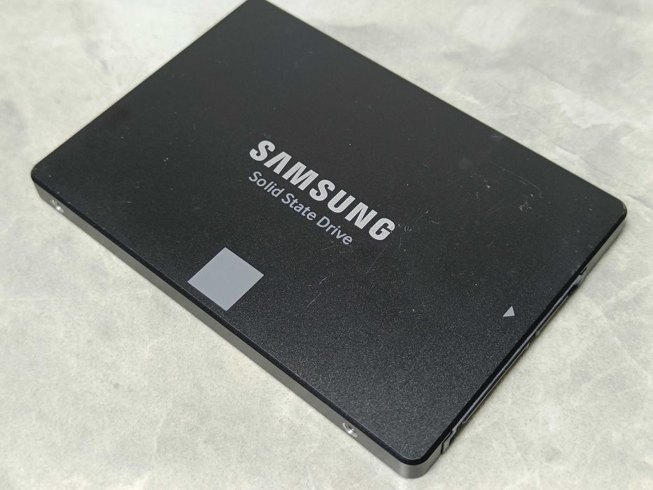 SSD диск ССД SAMSUNG 850 EVO 1TB 100% здоровя Надійний та якісний ССД!
