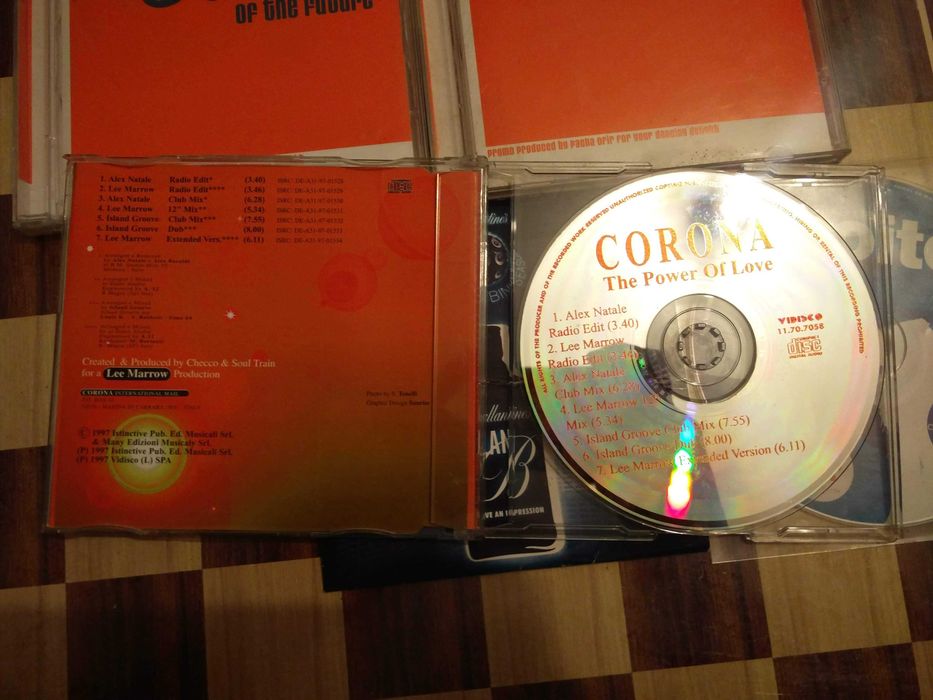 5 CDs de House Music  : Pacha, Corona