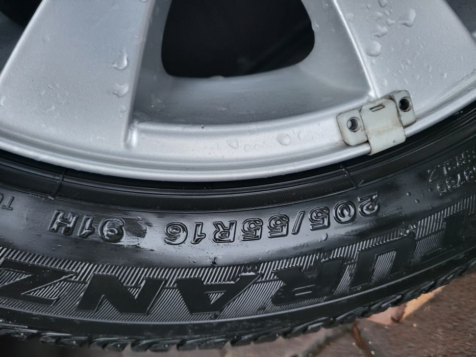 Oryginalne felgi aluminiowe BMW 16cali z oponami 205/55R16