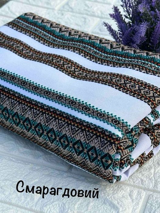 Скатертина домоткана в українському стилі