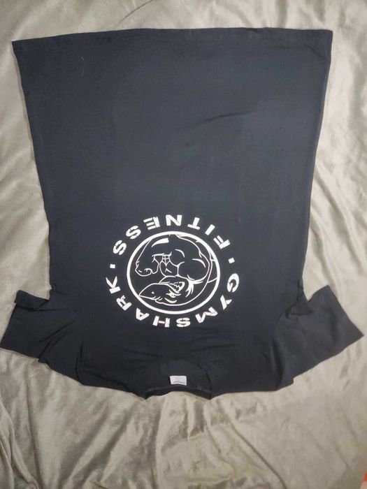 T-shirt GymShark - Pouco uso e em muito bom estado