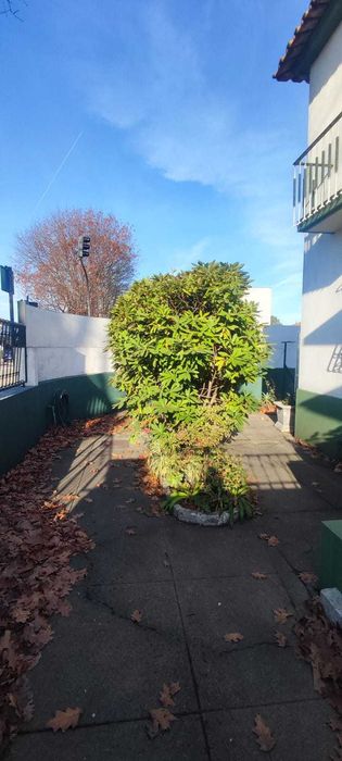 Moradia T6 com Jardim e Garagem na Av. Fernão Magalhães – Porto