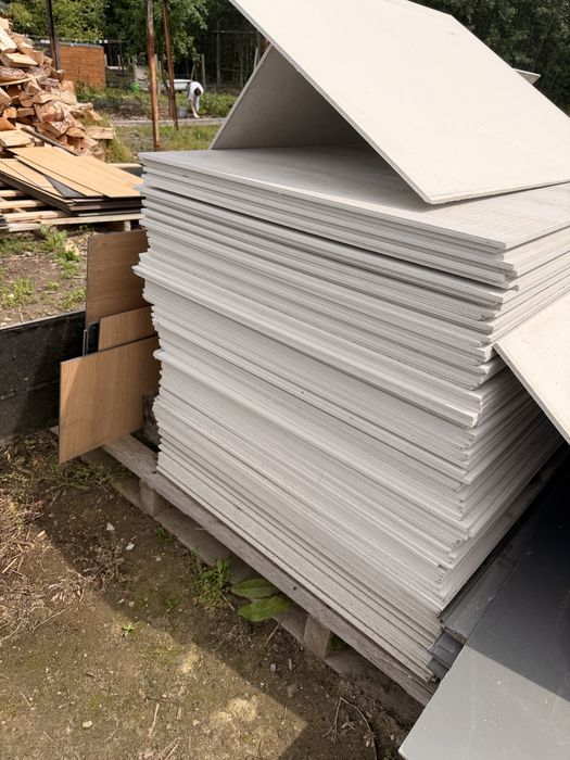 HPL Trespa, spiek, equiton, laminam, fundermax -odpady po budowie