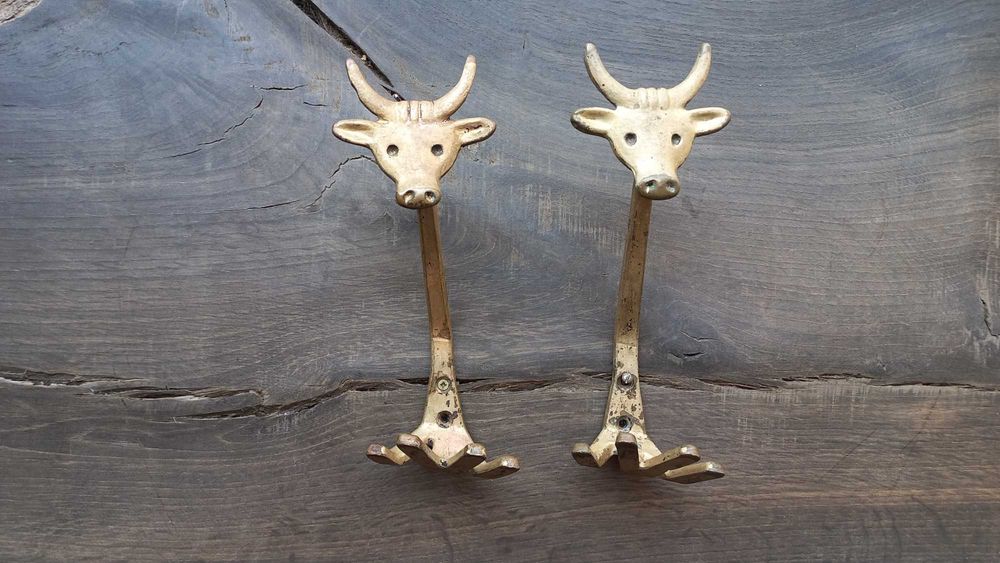 Вешалка настенная латунная Корова и Собака