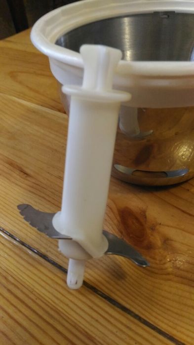 Продам чашу измельчитель