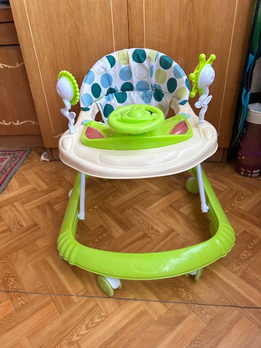 Дитячі ходунки б/у